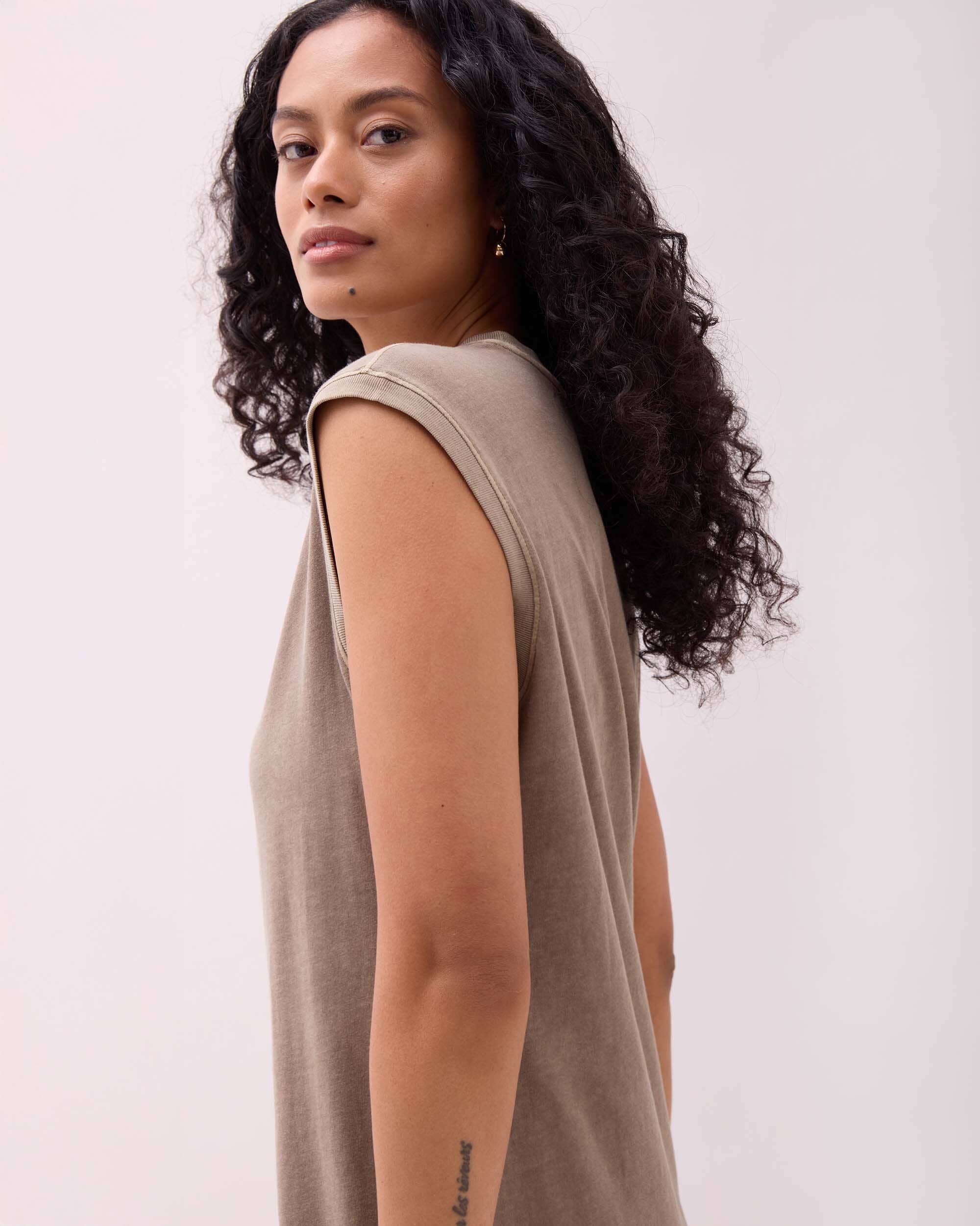 Womens Relaxed Muscle Dress - Pigment Dye Jersey - Warm Grey - Image 4